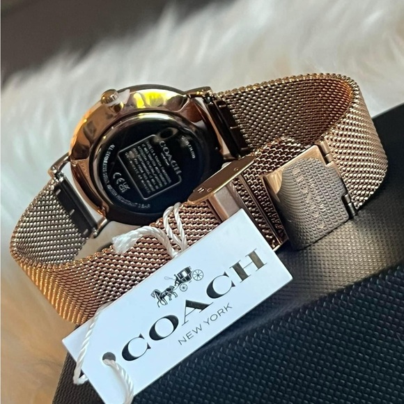 💰SOLD - CA120 - Coach Perry Silver Dial Rose Gold Women’s Watch - Picture 8 of 10